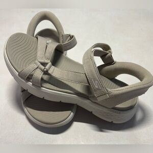 Skechers Slip-in Women's Beige Sandals